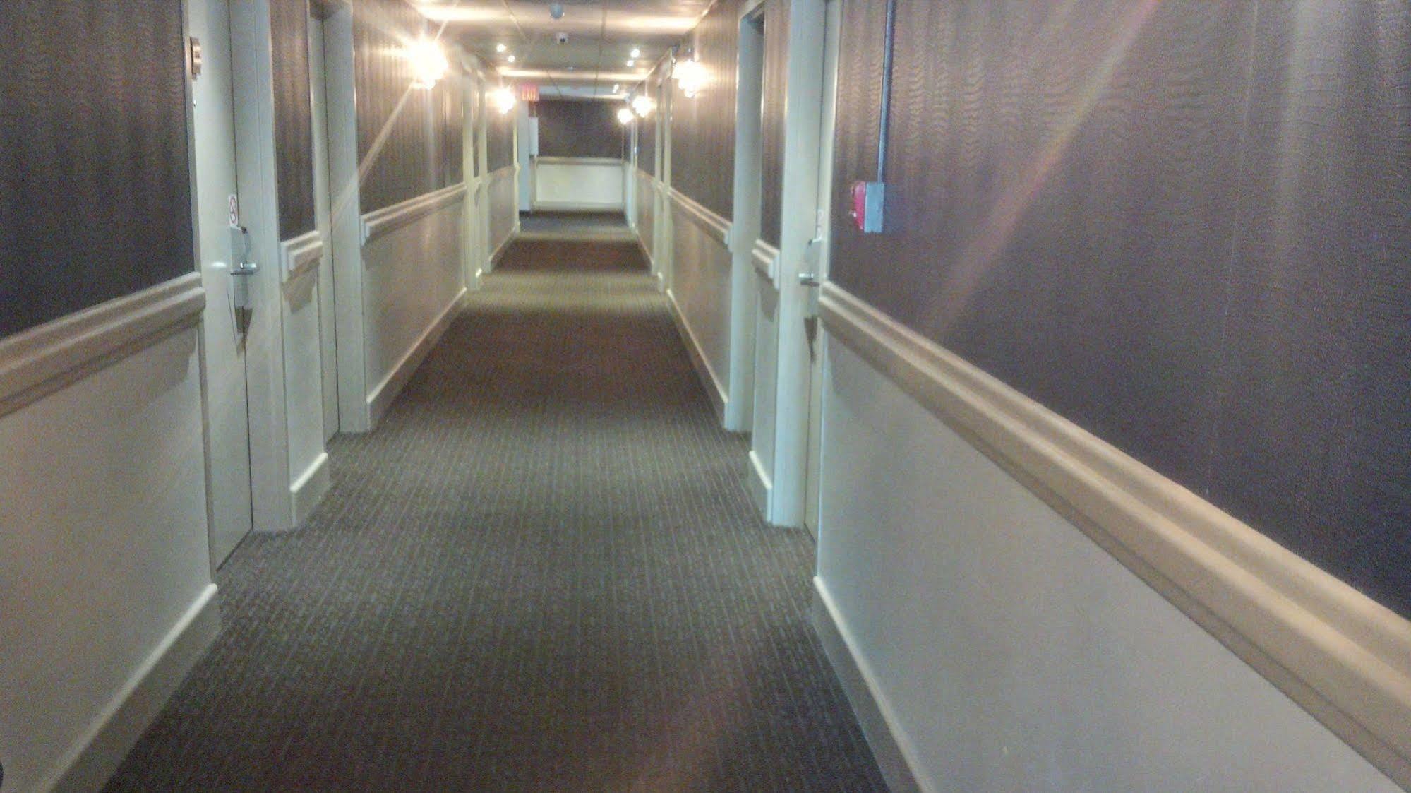 ทราเวลลอดจ์ ฮับบาร์ด โอไฮโอ Hotel Hubbard ภายนอก รูปภาพ